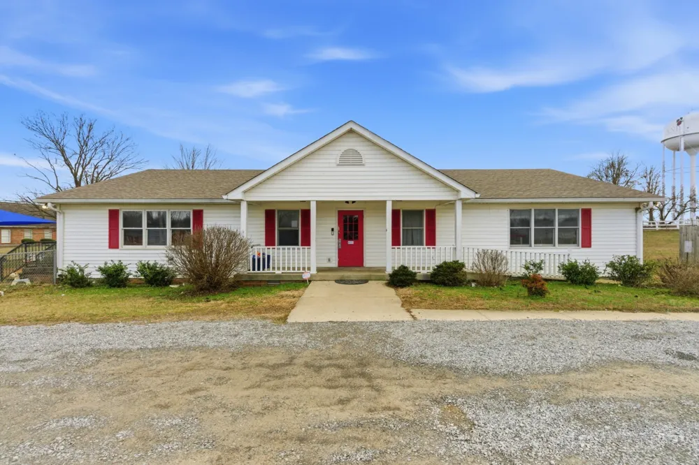 609 Hwy 52E Portland, TN 37148