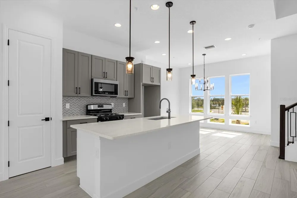 2368 BRIX STREET Orlando, FL 32804