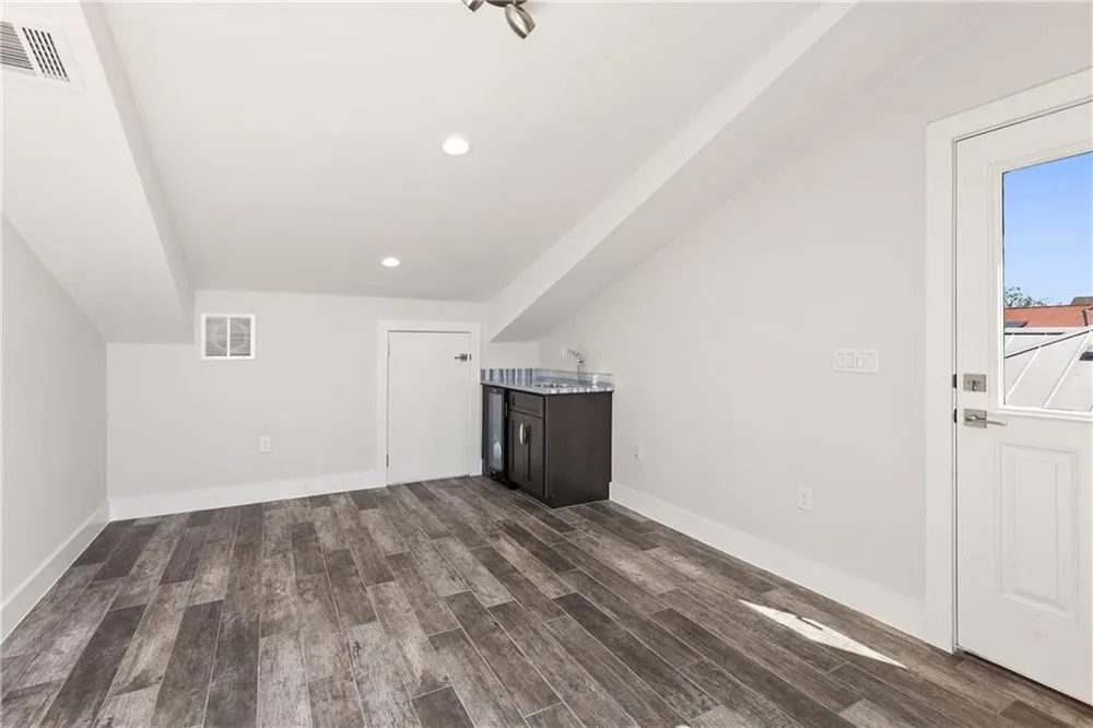 2702 Crest Avenue #2 Austin, TX 78702