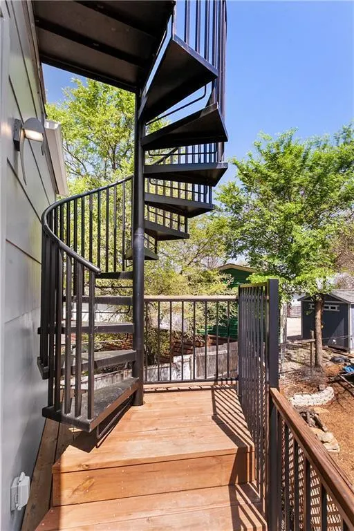 2702 Crest Avenue #2 Austin, TX 78702