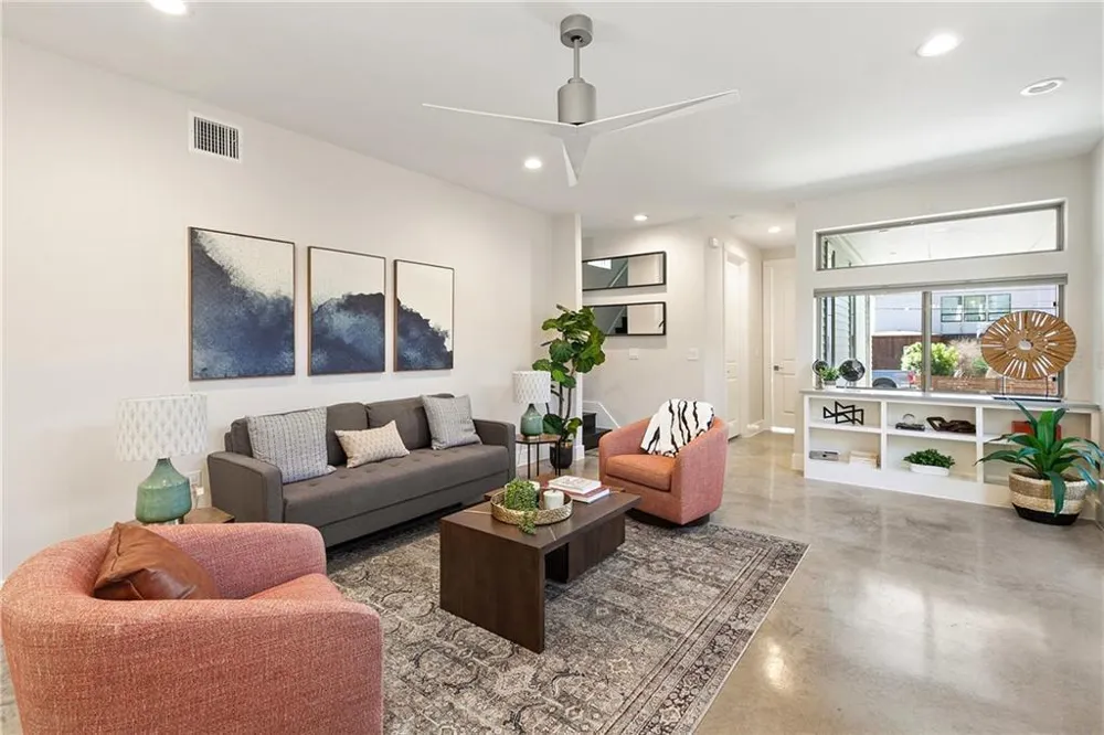 2702 Crest Avenue #2 Austin, TX 78702
