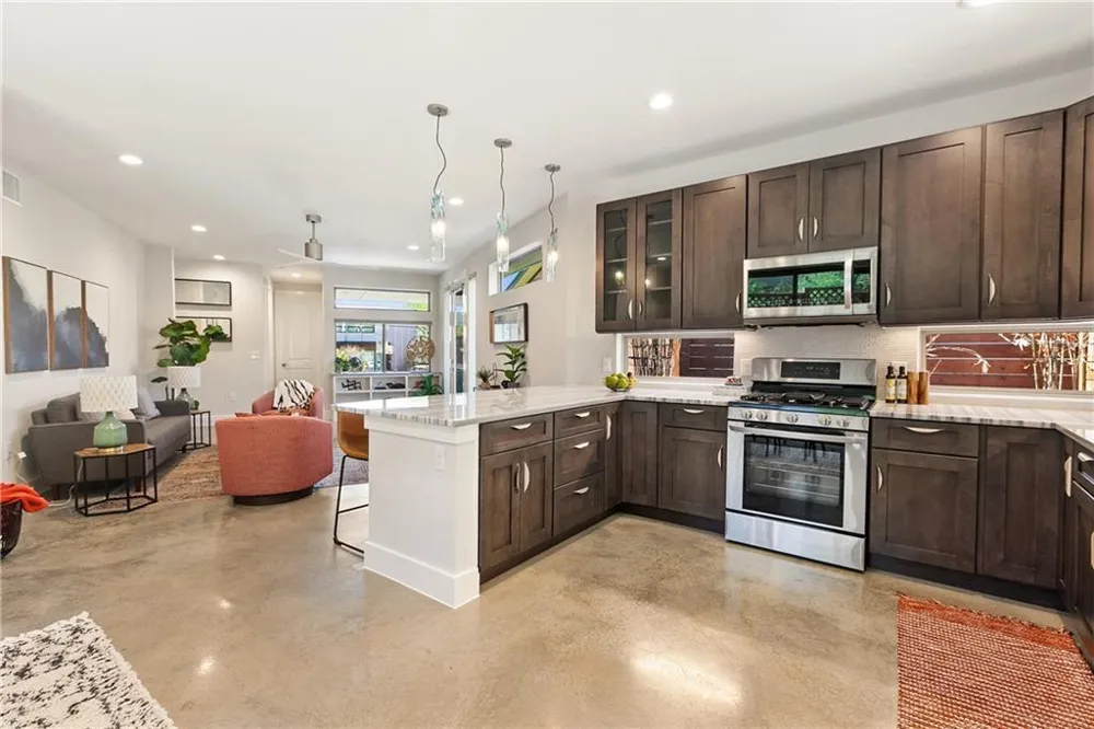 2702 Crest Avenue #2 Austin, TX 78702