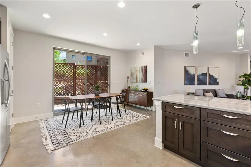 2702 Crest Avenue #2 Austin, TX 78702