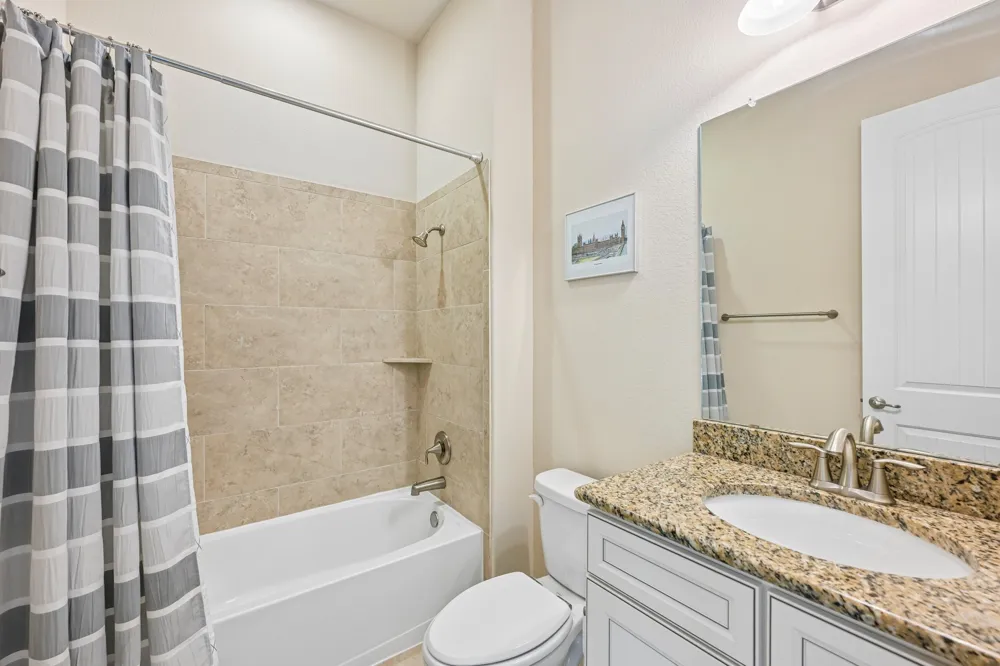 213 Lake Como Drive Lakeway, TX 78734