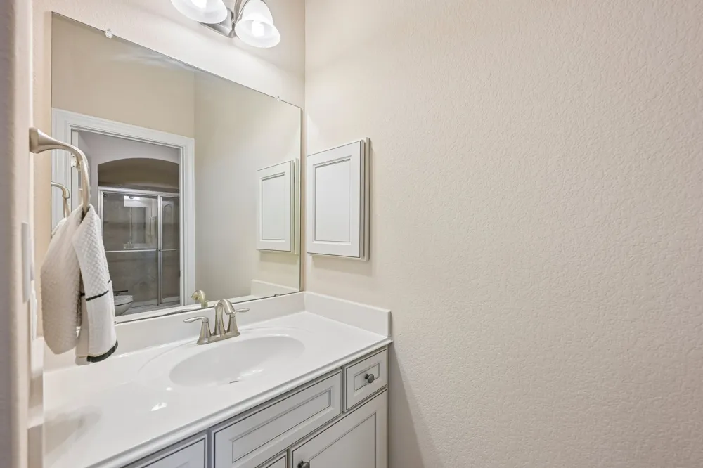 213 Lake Como Drive Lakeway, TX 78734