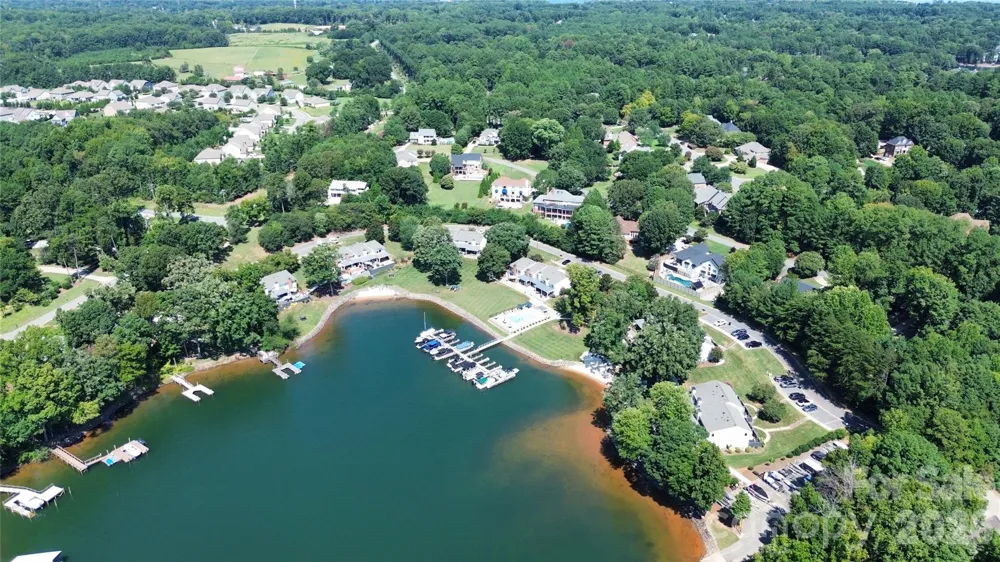 8014 Westcape Drive Denver, NC 28037