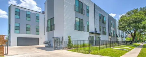 4905 Live Oak Street #C