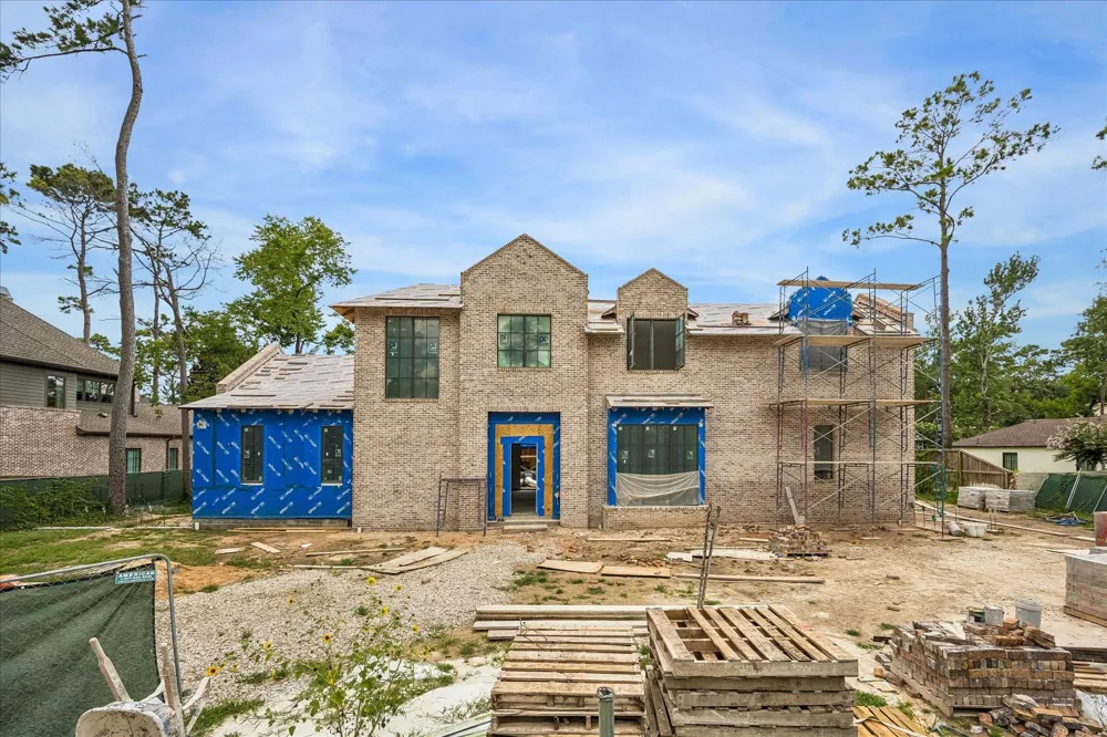 10607 Gawain Lane Hunters Creek Village, TX 77024