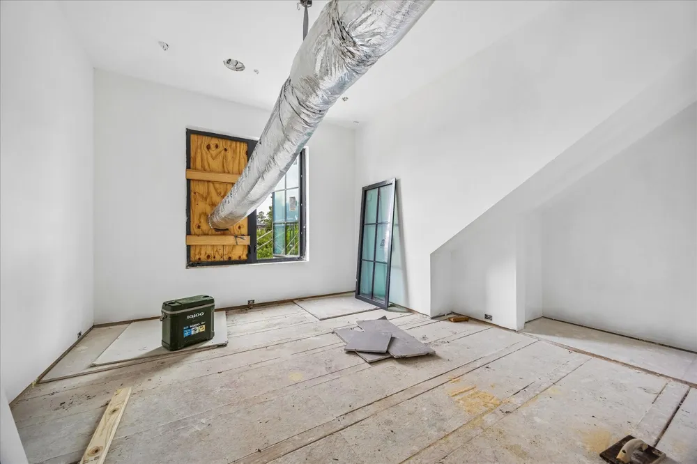 10607 Gawain Lane Hunters Creek Village, TX 77024
