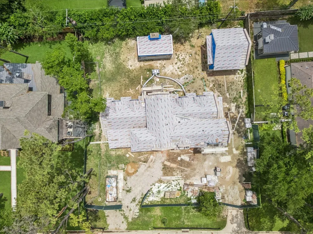 10607 Gawain Lane Hunters Creek Village, TX 77024