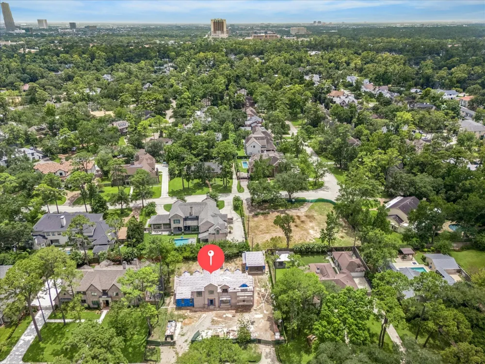 10607 Gawain Lane Hunters Creek Village, TX 77024