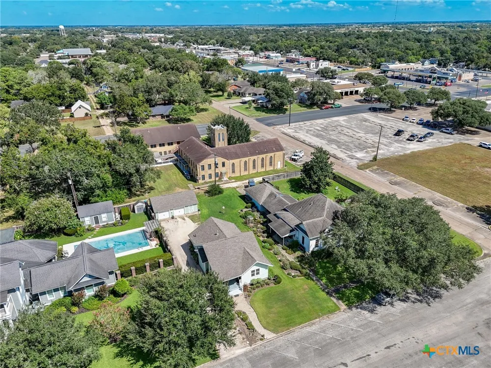 210 W Calhoun Street El Campo, TX 77437