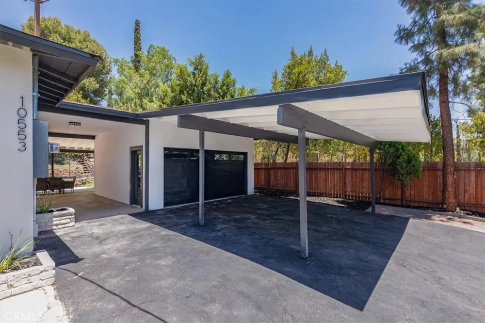 10553 Mcbroom Street Sunland, CA 91040