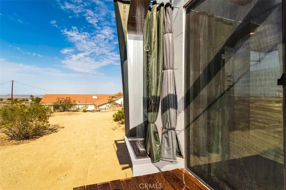 6957 Alturas Drive Joshua Tree, CA 92252