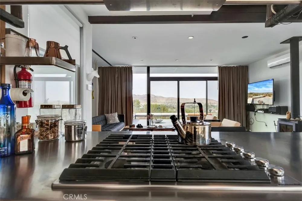 6957 Alturas Drive Joshua Tree, CA 92252