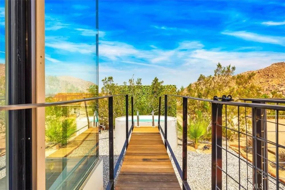 6957 Alturas Drive Joshua Tree, CA 92252