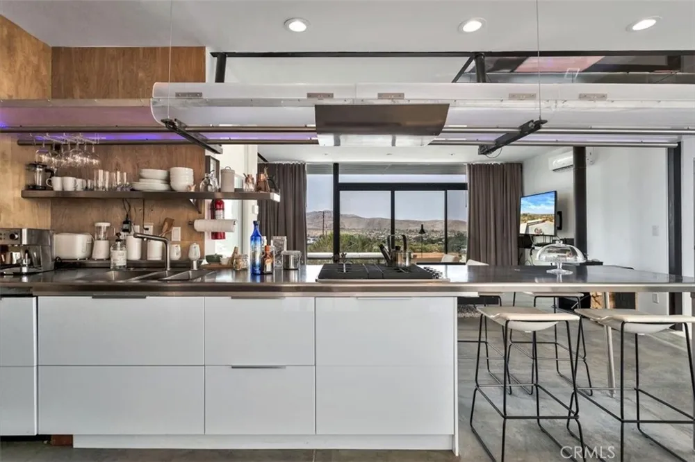6957 Alturas Drive Joshua Tree, CA 92252