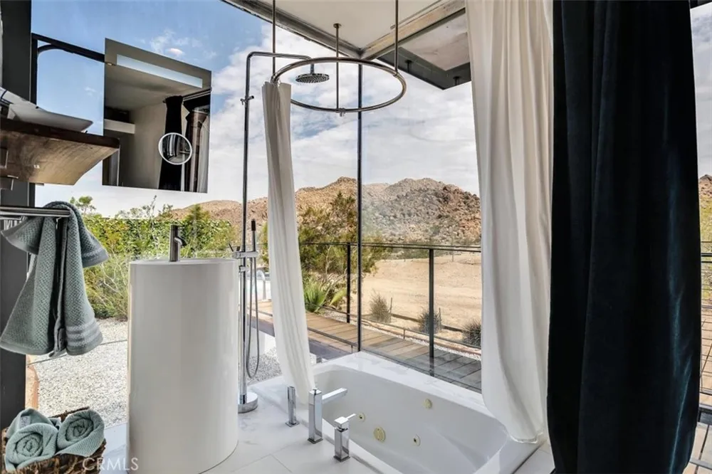 6957 Alturas Drive Joshua Tree, CA 92252