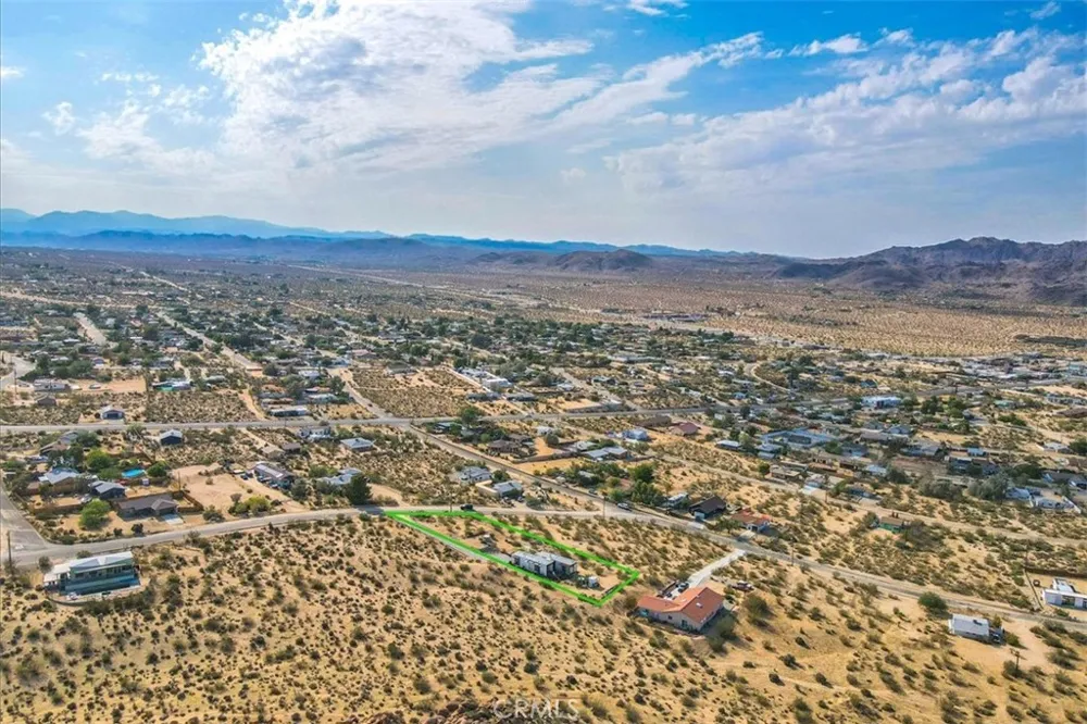 6957 Alturas Drive Joshua Tree, CA 92252