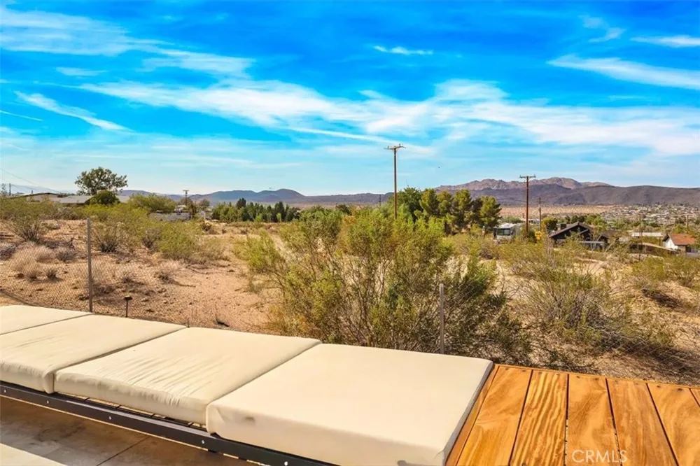 6957 Alturas Drive Joshua Tree, CA 92252