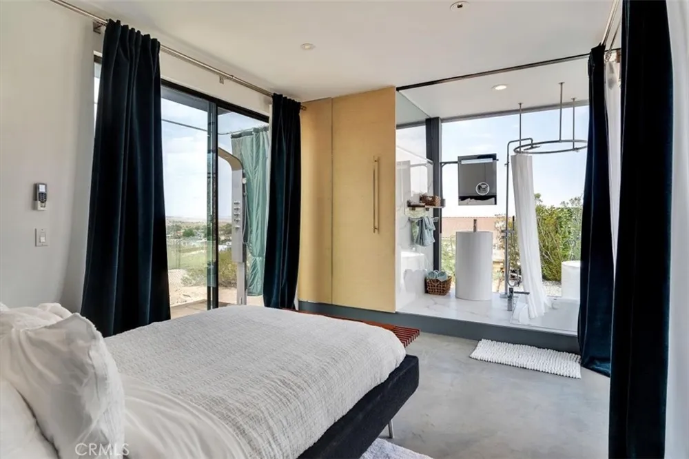 6957 Alturas Drive Joshua Tree, CA 92252