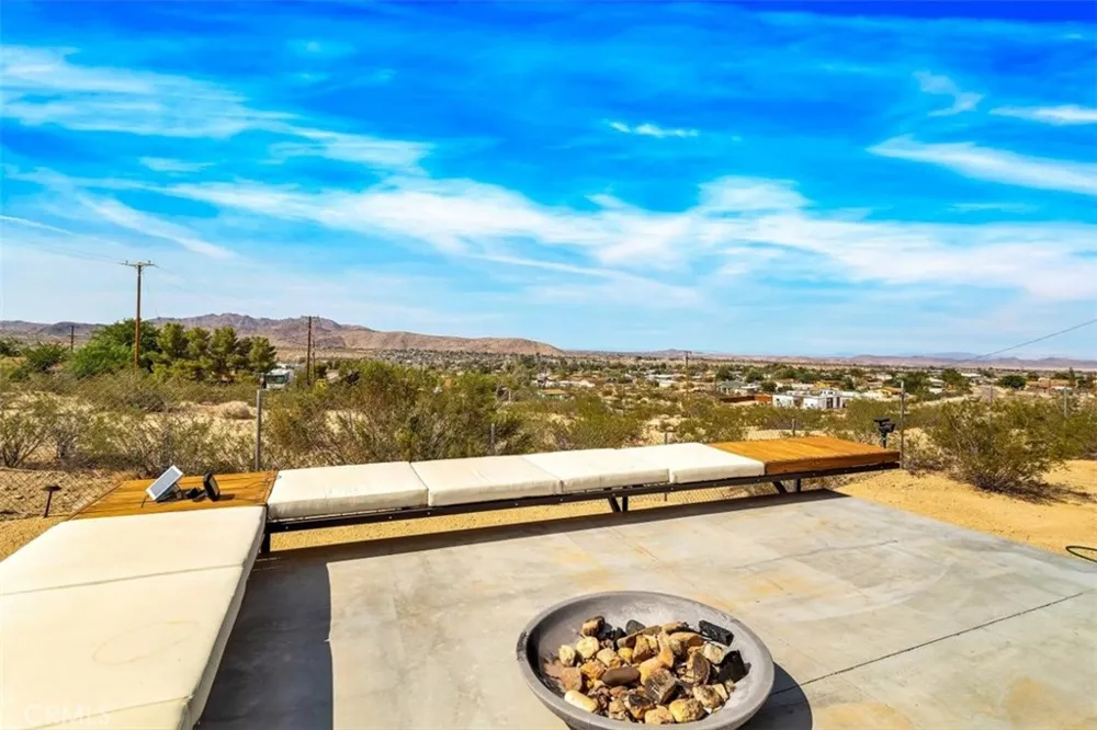 6957 Alturas Drive Joshua Tree, CA 92252