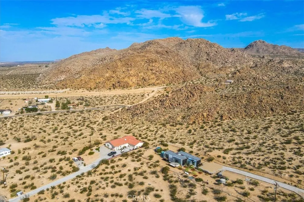 6957 Alturas Drive Joshua Tree, CA 92252