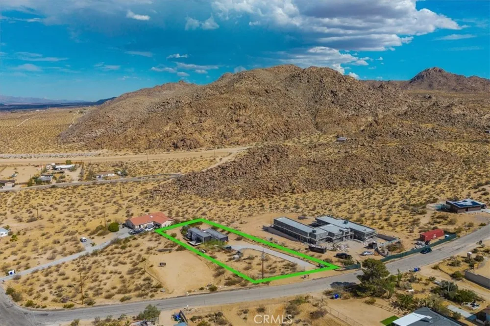 6957 Alturas Drive Joshua Tree, CA 92252