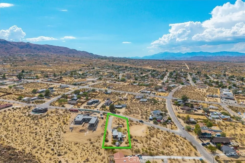 6957 Alturas Drive Joshua Tree, CA 92252