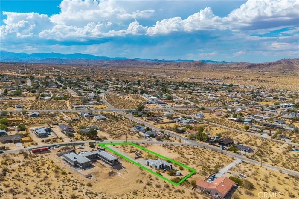 6957 Alturas Drive Joshua Tree, CA 92252