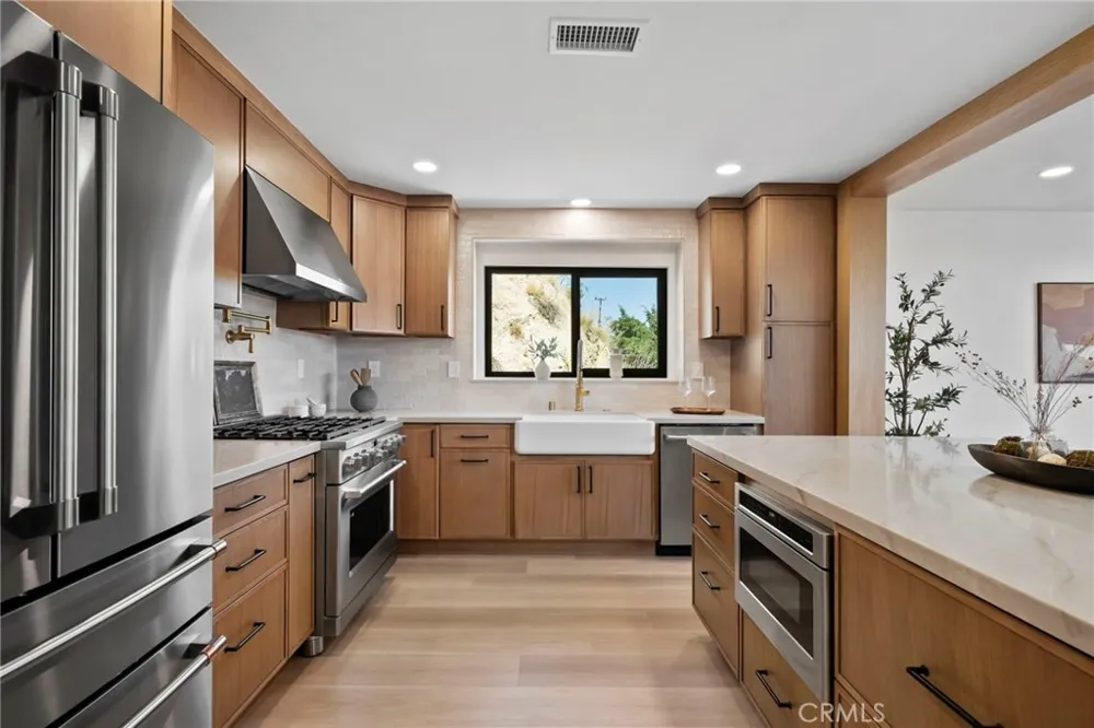 12471 Circula Panorama Santa Ana, CA 92705