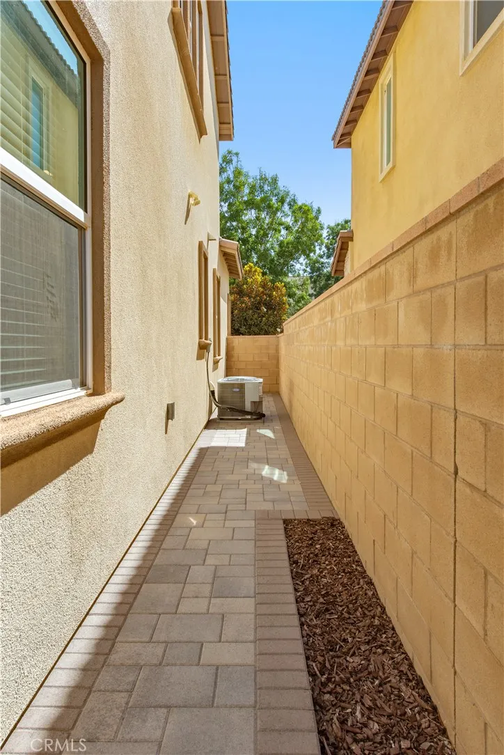 4888 S Avocado Ontario, CA 91762