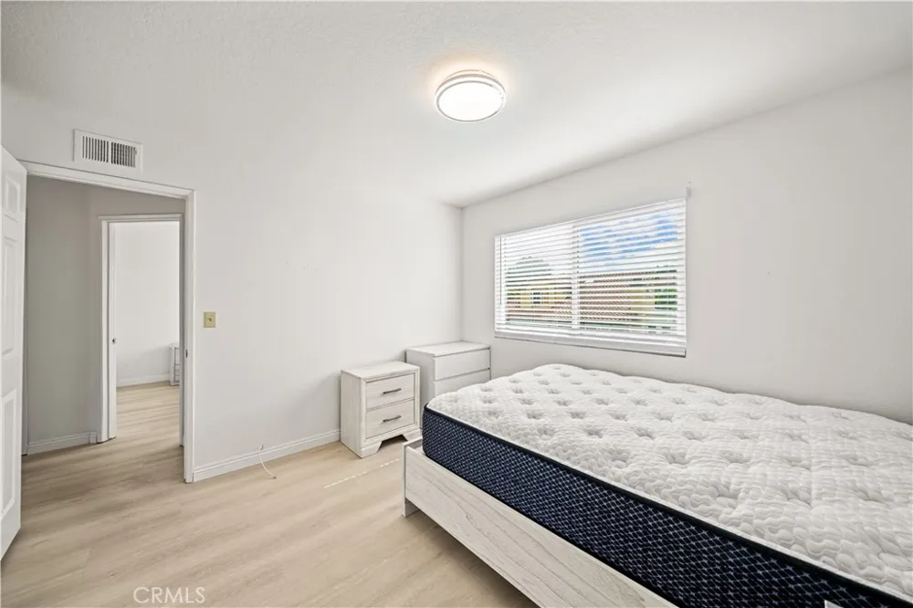 21522 Kenmare Lake Forest, CA 92630
