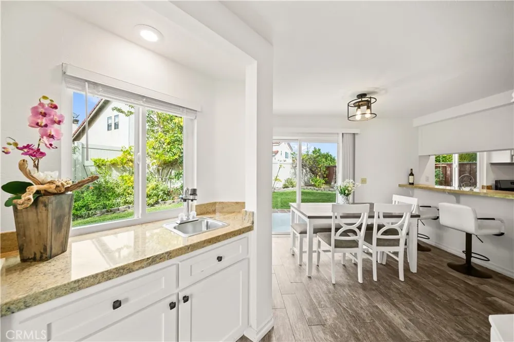 21522 Kenmare Lake Forest, CA 92630