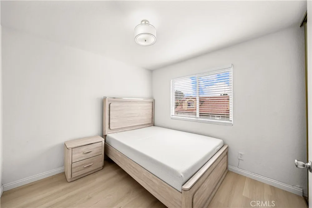 21522 Kenmare Lake Forest, CA 92630