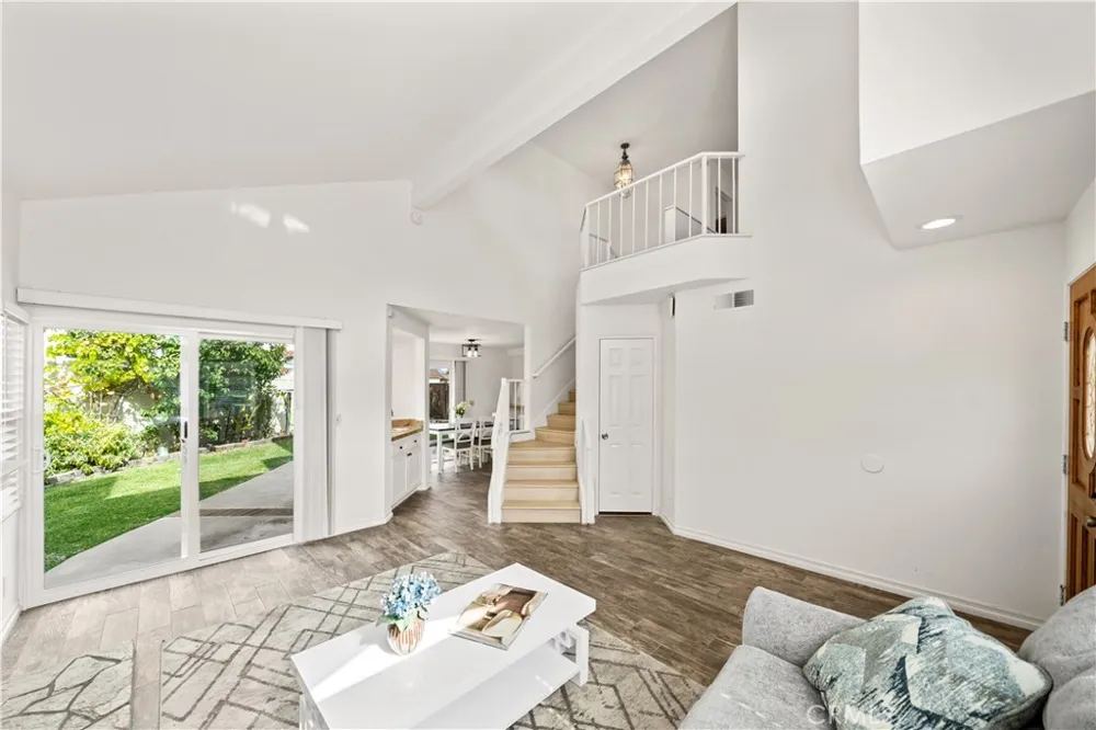 21522 Kenmare Lake Forest, CA 92630