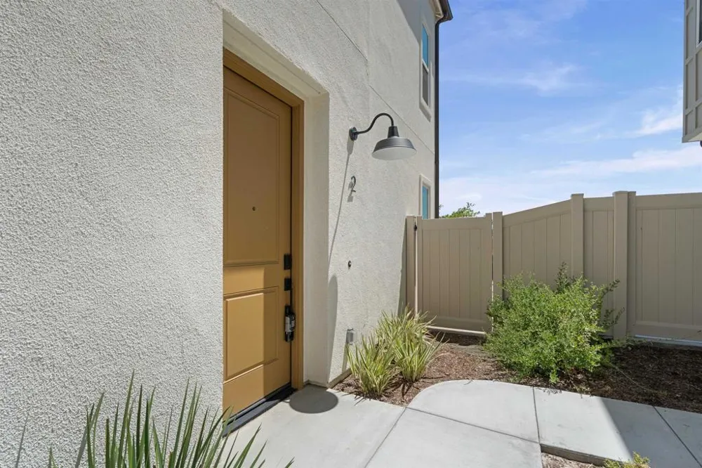 845 Hana Ave #2 Chula Vista, CA 91911