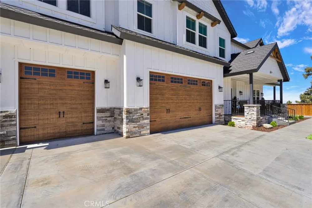 5548 Locarno Wrightwood, CA 92397