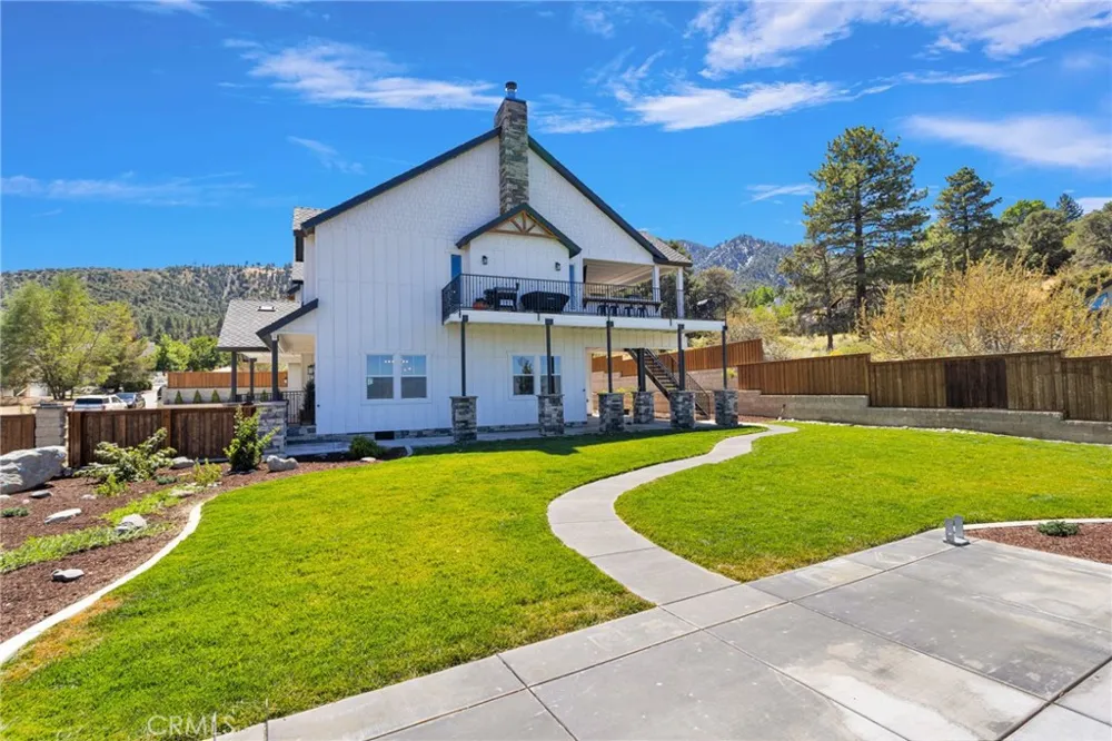 5548 Locarno Wrightwood, CA 92397