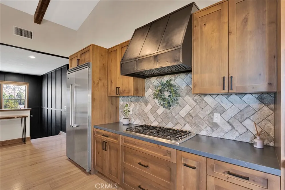 5548 Locarno Wrightwood, CA 92397