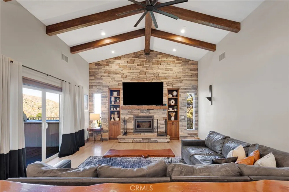5548 Locarno Wrightwood, CA 92397