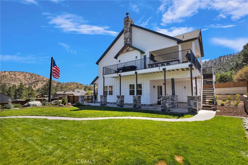 5548 Locarno Wrightwood, CA 92397