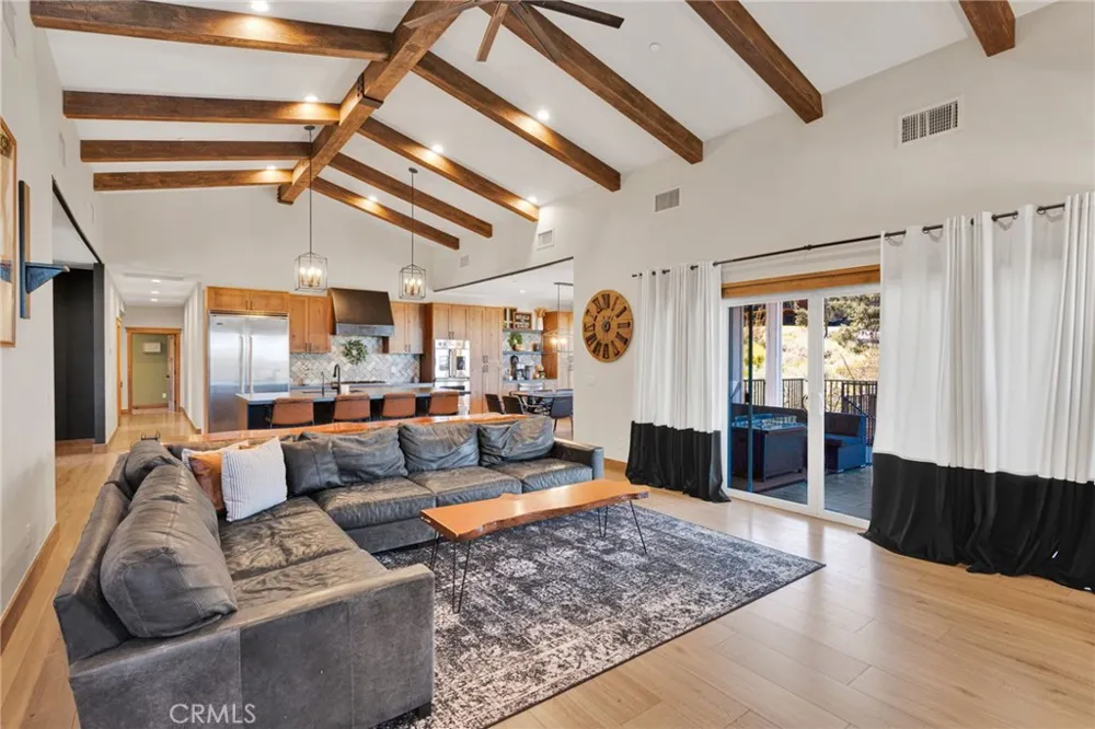 5548 Locarno Wrightwood, CA 92397