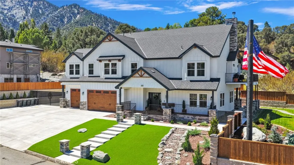 5548 Locarno Wrightwood, CA 92397