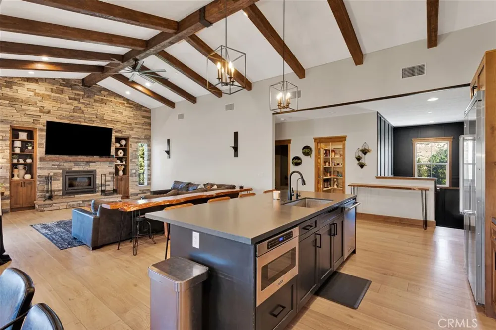 5548 Locarno Wrightwood, CA 92397