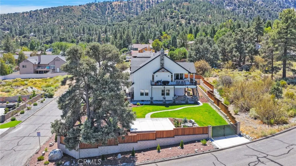 5548 Locarno Wrightwood, CA 92397