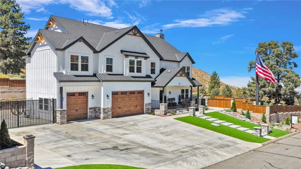 5548 Locarno Wrightwood, CA 92397