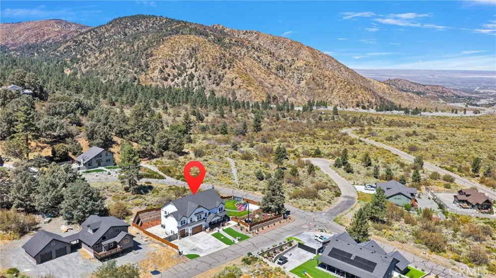 5548 Locarno Wrightwood, CA 92397