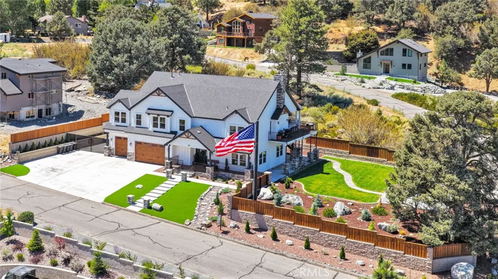 5548 Locarno Wrightwood, CA 92397
