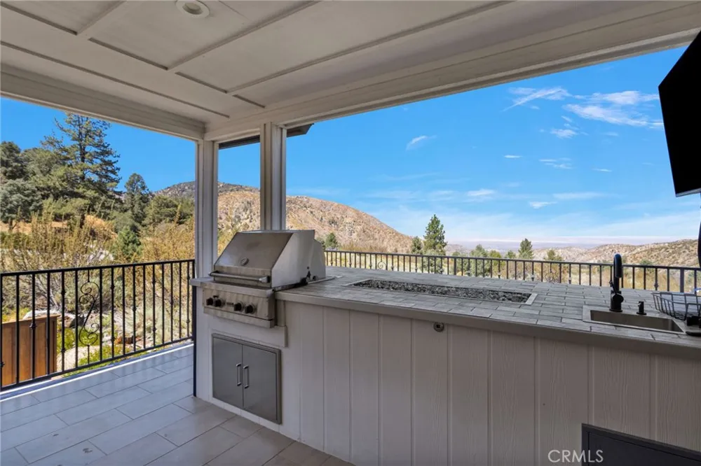 5548 Locarno Wrightwood, CA 92397